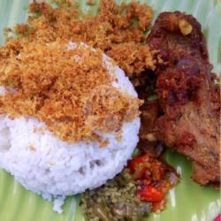 Nasi Bebek Serundeng