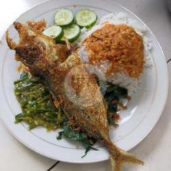 Nasi Ikan Kembung Goreng Sayur Lalap