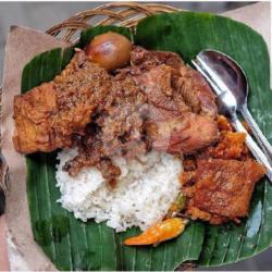 Nasi Gudeg Krecek Telur Pindang