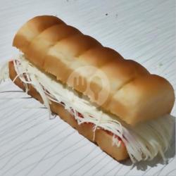 Roti Gondrong Strawberry Keju By Roti Ibu Arin Tea