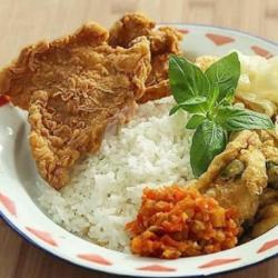 Nasi Kulit Plus Sayap