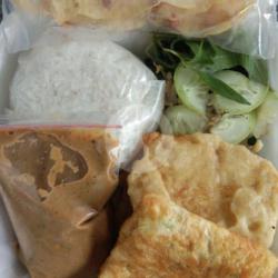 Nasi Pecel Telor Pedas/sedang