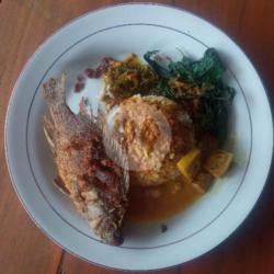 Ikan Nila Goreng Nasi Padang