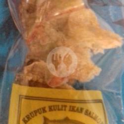 Krupuk Kulit Ikan Salmon