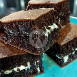 Martabak Brownies Keju   Coklat
