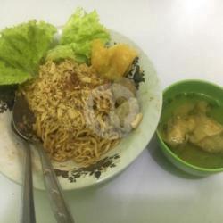 Pangsit Mie Ayam    Pentol