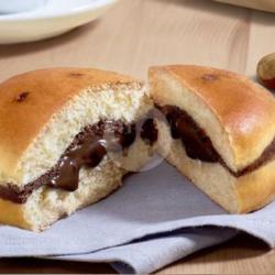 Burger Filled With Chocolate Durian