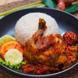 Paket Nasi Ayam Serundeng Paha Bawah