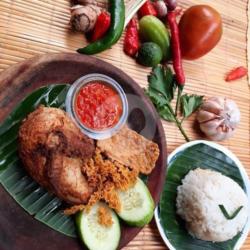 Paket Ayam Penyet Plus