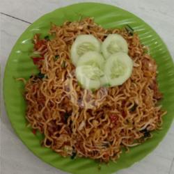 Mie Goreng Pedas Gelay