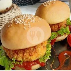 Burger Crispy   Telur