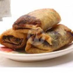 Lumpia Pisang Cokelat Keju