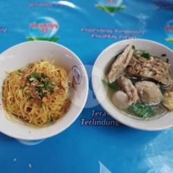 Yahun Bakso Komplit