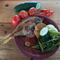 Lalapan Ikan Sambal Segar