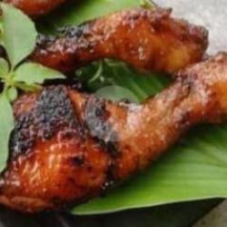 2 Paha Ayam Tanpa Nasi Lalap  Sambal