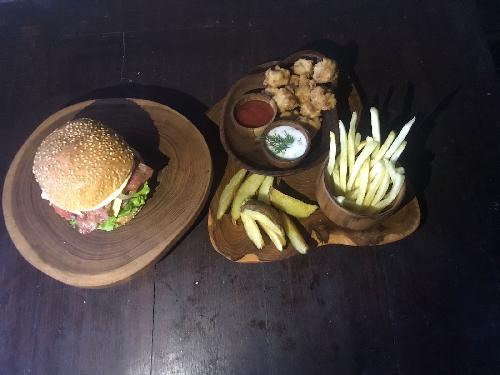 Nasthu Burger Kitchen, Br Petulu Gunung Nomor 20