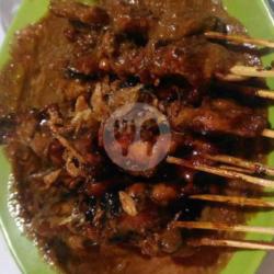 Sate Aku ( Ayam / Kulit Ayam)