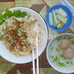 Pangsit Mie Jakarta   Bakso