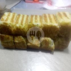 Roti Bakar Selai Nanas