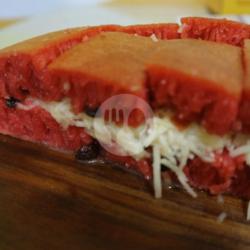 Martabak Manis Red Velvet Keju Ketan