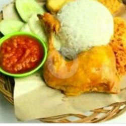 Ayam Pejantan Kremes   Nasi