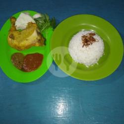 Ayam Nasi Uduk