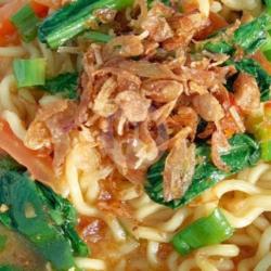 Mie Kuah Pedas Telor