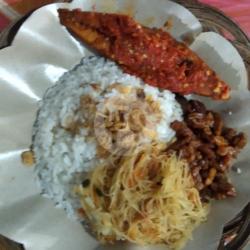Nasi Uduk   Ikan Tongkol