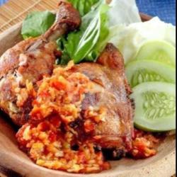 Ayam Penyet Terasi   Lalap