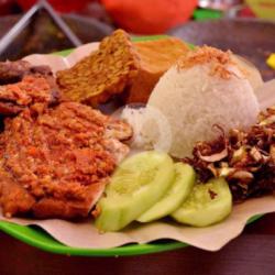 Ayam   Nasi   Tahu   Tempe