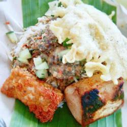 Nasi Pecel Tahu Bacem