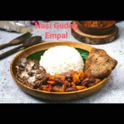 Nasi Gudeg Empal Gepuk