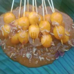 Sate Telur Puyuh   Ketupat. Kuah Padang / Kacang