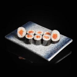 Spicy Salmon Maki (8 Pcs)