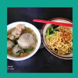 Mie Yamien Manis Cincang