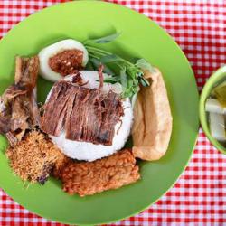 Nasi Timbel (empal/paru/lidah/dada/paha)