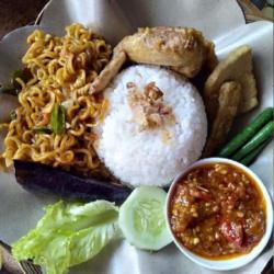 Pical Ayam Nasi Mie Goreng Timun Dan Sayar