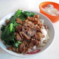 Kwetiaw Ayam Pangsit