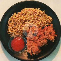 Ayam Fried Chicken   Indomie Goreng (halal)