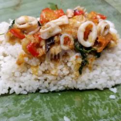 Nasi Bakar Cumi Kemangi