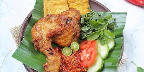 Ayam Penyet Difa Food, Medan Barat