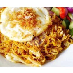 Nasi Goreng Mawut Telur Ceplok / Dadar