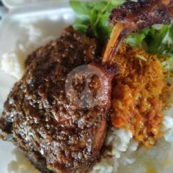 Nasi Penyetan Bebek Goreng   Tahu Tempe Terong