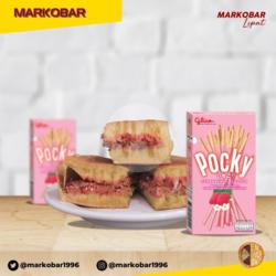 Lipat Pocky Strawbery Full Toping