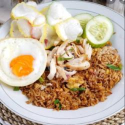 Nasi Goreng Telur Ceplok Ayam Suwir