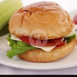 Sandwich Komplit Pake Telur Daging