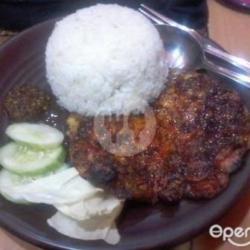 Telor Dadar Bakar   Nasi   Lalapan