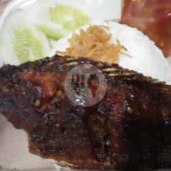 Nasi Nila Bakar Rempah Komplit Es Orange