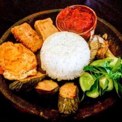 Nasi Telur Ceplok Sambel Penyet