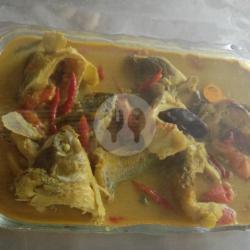 Gulai Kuning Ikan Mas